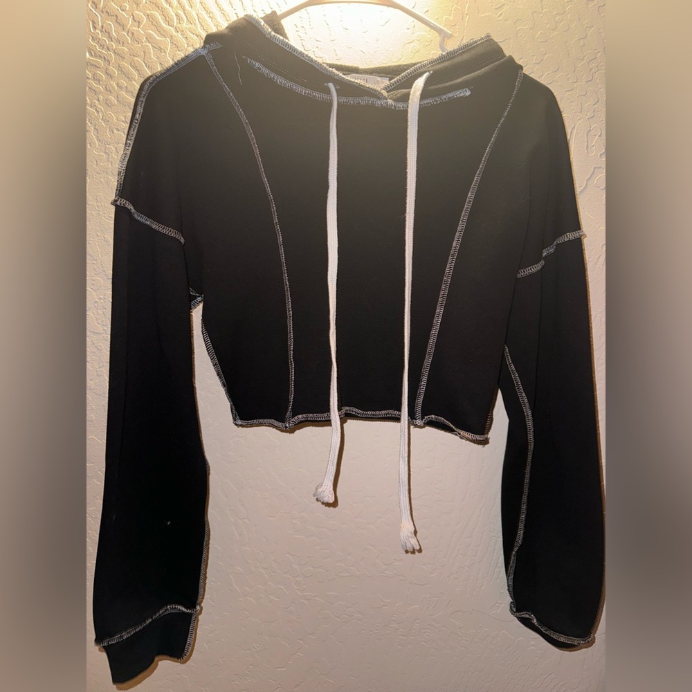 Black cropped hoodie